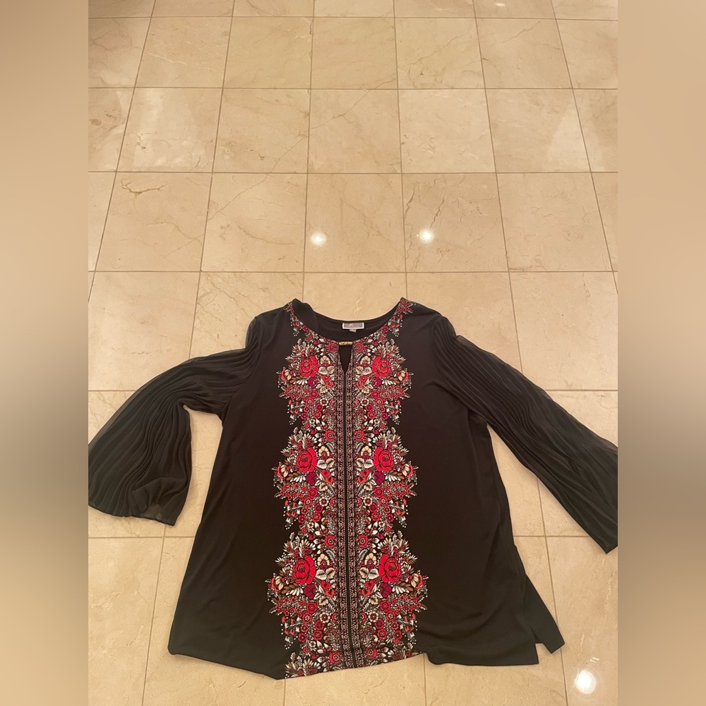 JM Collection Women's Black and Red Chiffon Blouse